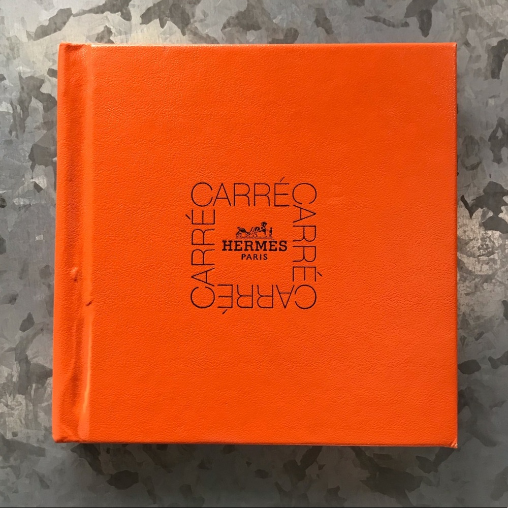 Hermès 1998 LE CARRÉ scarf book